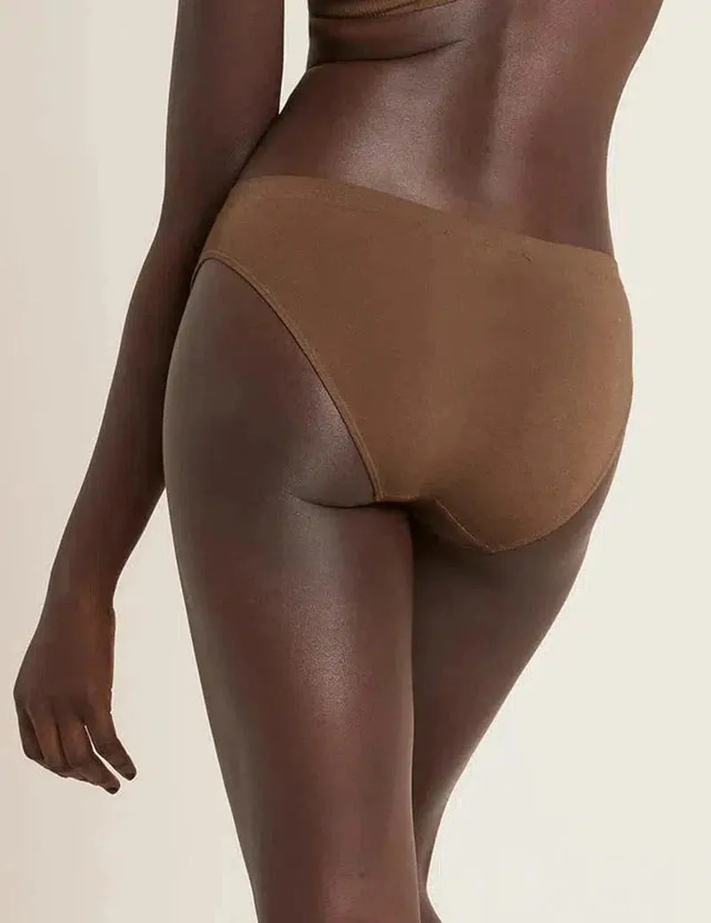 Classic Bikini in Dark Nude