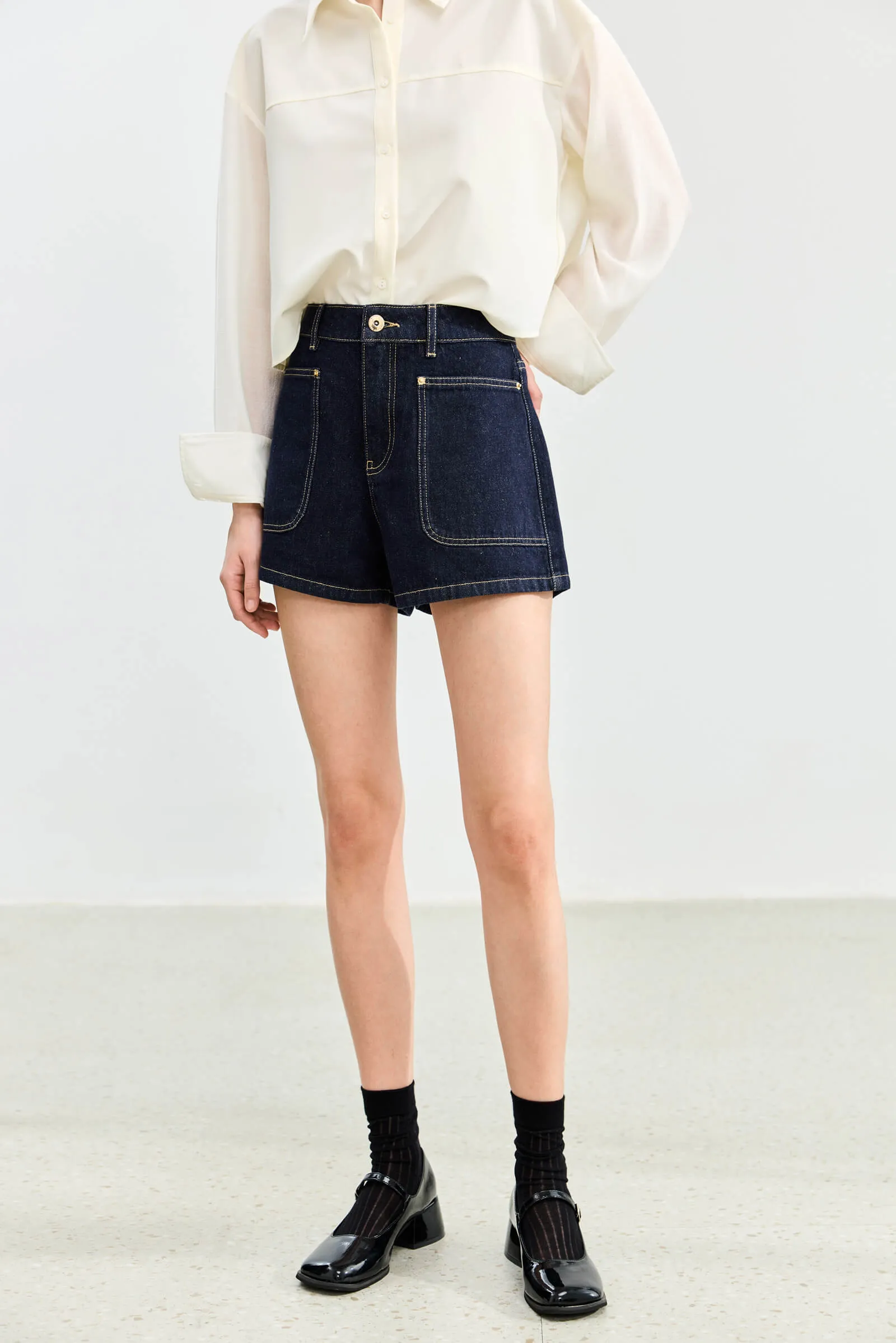 LILY High-Waist Shorts