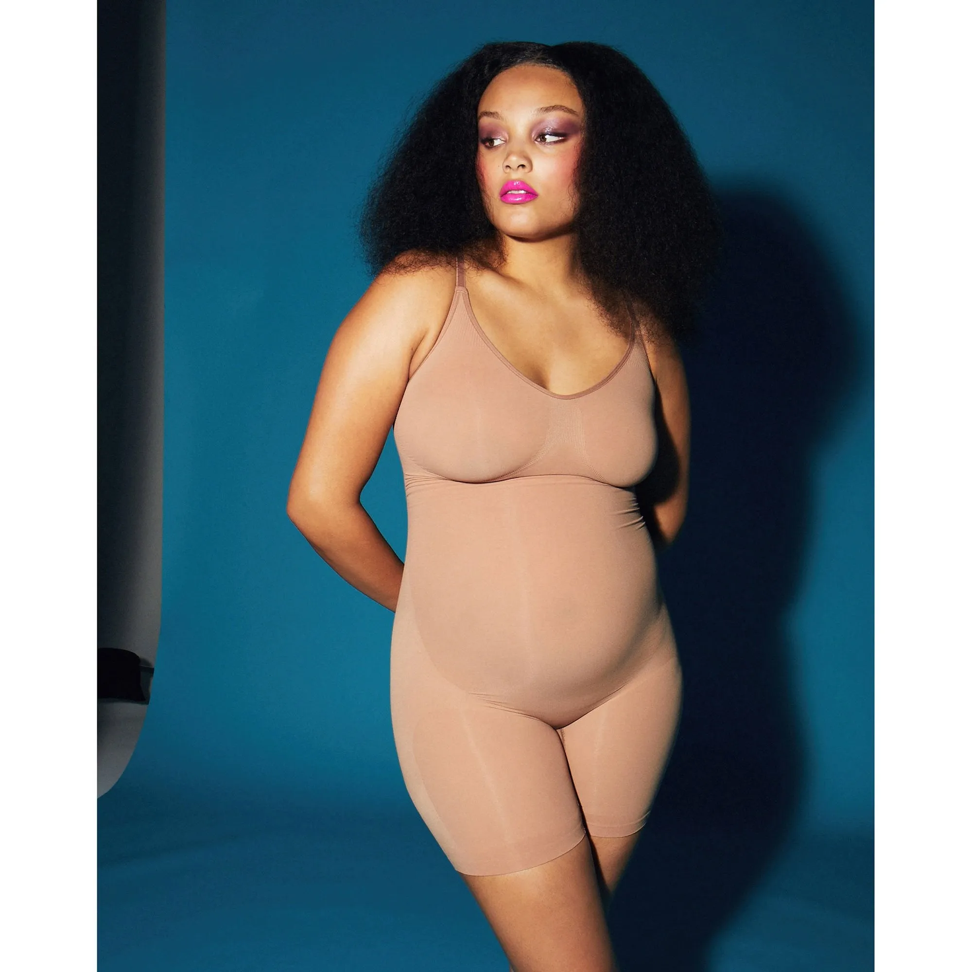 MATERNITY SCULPTING BODYSUIT MID THIGH | CLAY